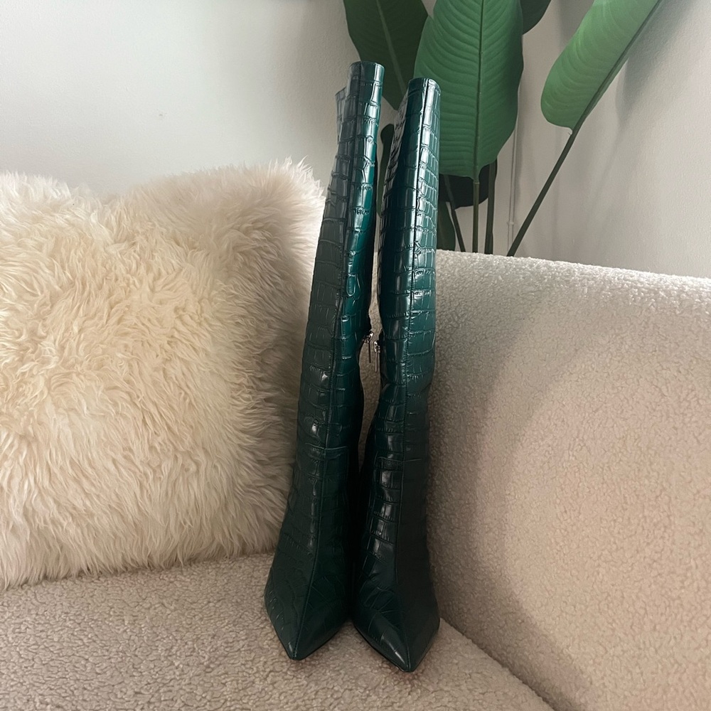 Marc Fisher Giancarlo 2 Green Croc-Embossed Pointed-Toe Knee-high Boots EUC